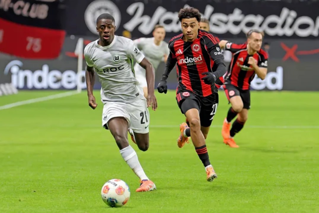 Eintracht Frankfurt vs VfL Wolfsburg (23:30 &#8211; 30/11) | Xem lại trận đấu