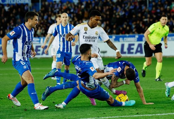 Nhận định soi kèo Deportivo Alaves vs Real Madrid lúc 03h00 ngày 15/12/2025